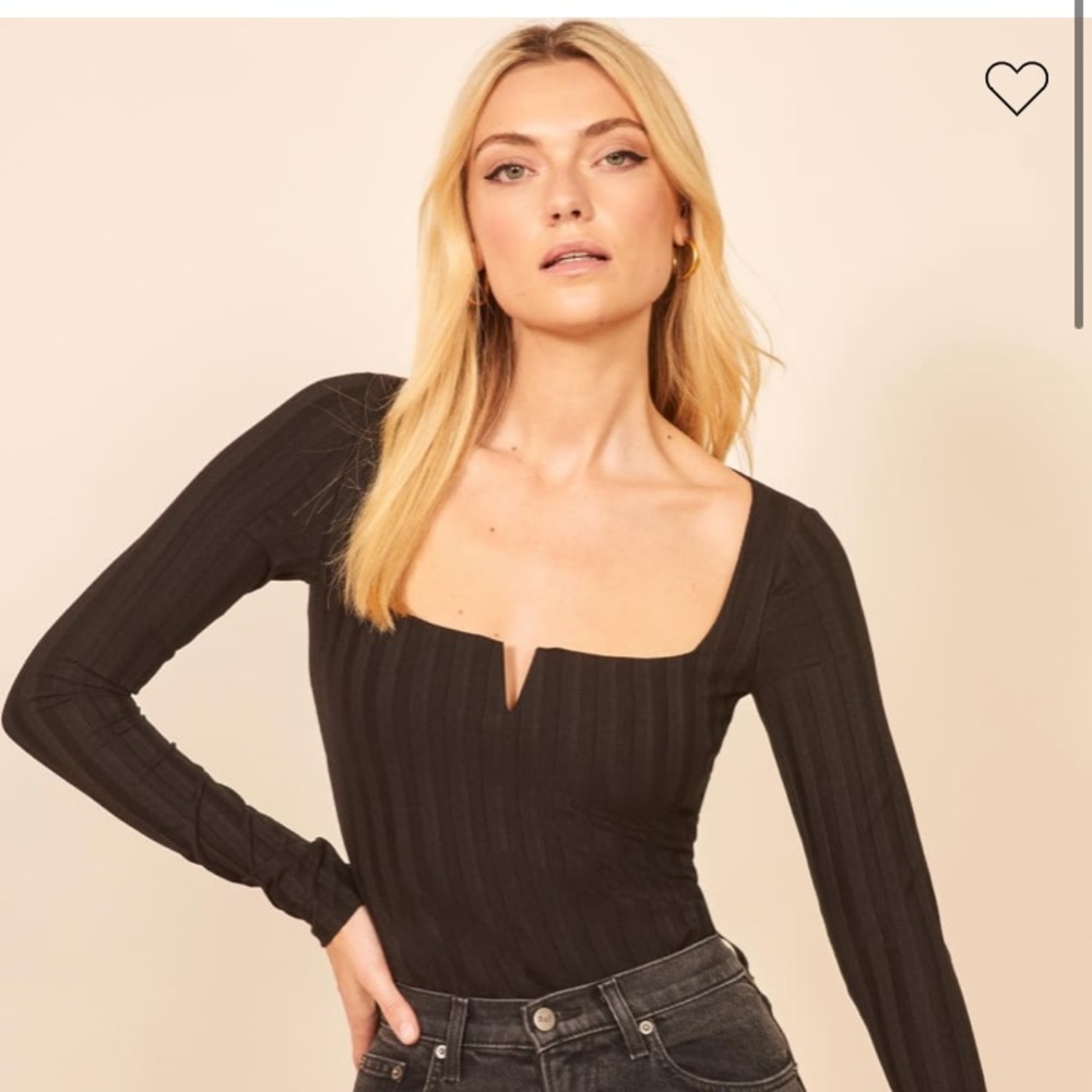NWT Reformation Delaney Top Black M